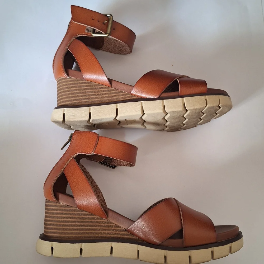 MIA Women's Lauri Wedge Strap Zip Up Cognac Tan Sandals Size 7 - Picture 5 of 8